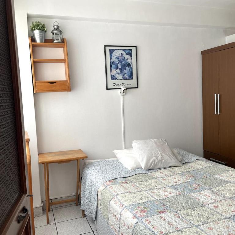 Confortable and central - Two-Bedroom Apartment - 12