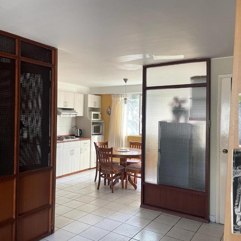 Confortable and central - Two-Bedroom Apartment - 1