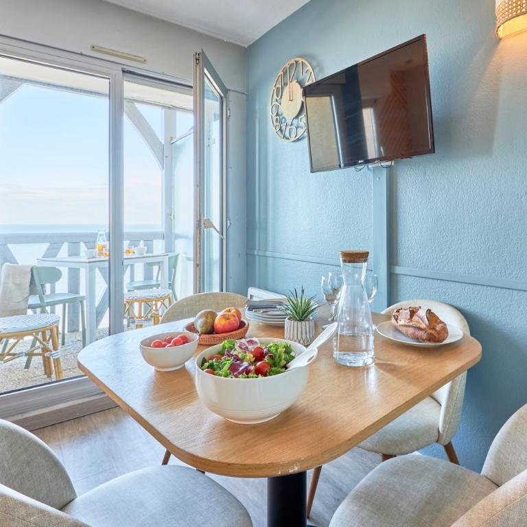 Résidence Pierre & Vacances Les Tamaris - Superior Studio with Sleeping Alcove, Balcony and Sea View (4 People) - 2