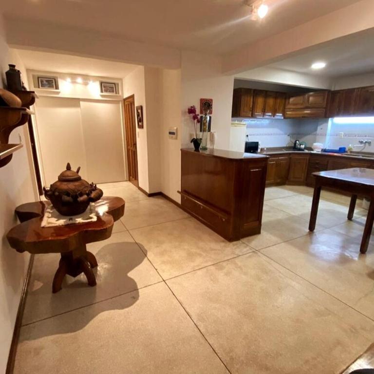 Departamento con buena ubicación! - Two-Bedroom Apartment - 16