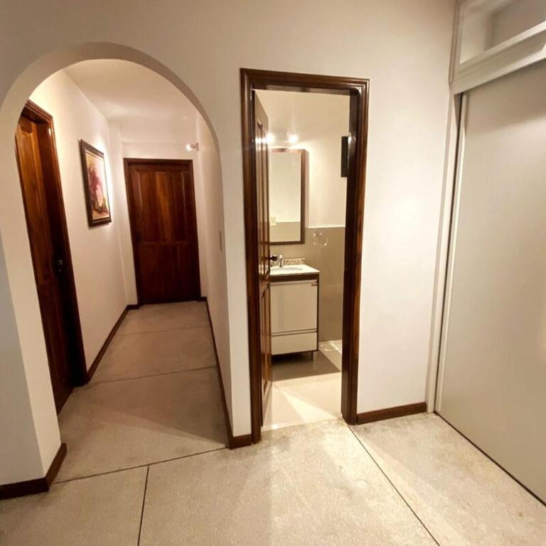 Departamento con buena ubicación! - Two-Bedroom Apartment - 18