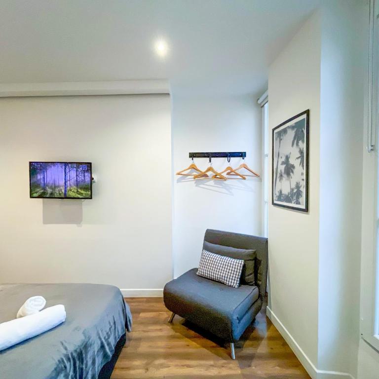 UrbanFlat 209 - Beautiful Studio in the center of Paris - Studio - 17