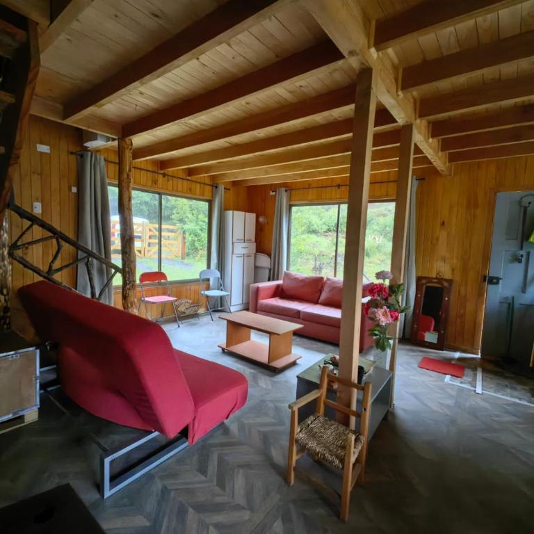 10 hectáreas de montaña con cabaña, senderos, saltos de agua y más - Three-Bedroom Chalet - 24