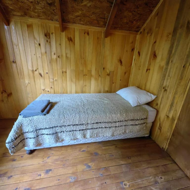10 hectáreas de montaña con cabaña, senderos, saltos de agua y más - Three-Bedroom Chalet - 41