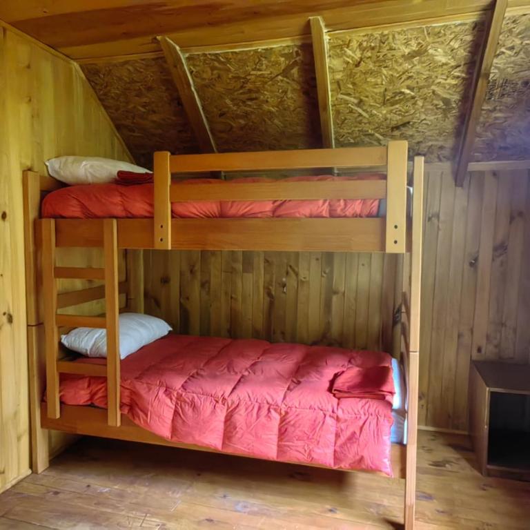10 hectáreas de montaña con cabaña, senderos, saltos de agua y más - Three-Bedroom Chalet - 42