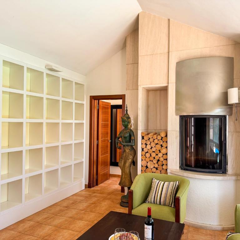 Villa Nirvana Private Pool Corralejo By Holidays Home - Three-Bedroom Villa - 19