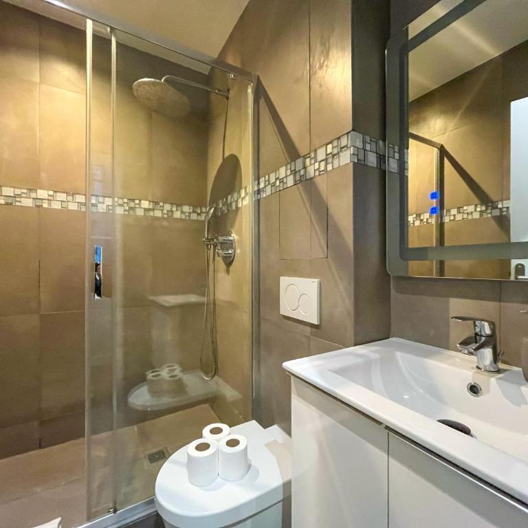 UrbanFlat 207 - Beautiful Studio in the center of Paris - Studio - 8