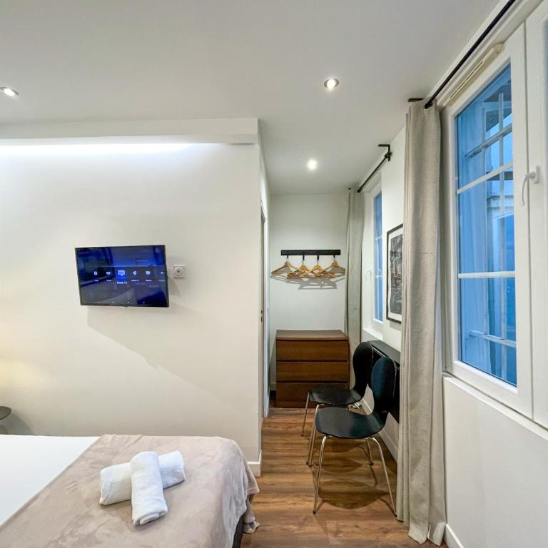 UrbanFlat 207 - Beautiful Studio in the center of Paris - Studio - 14