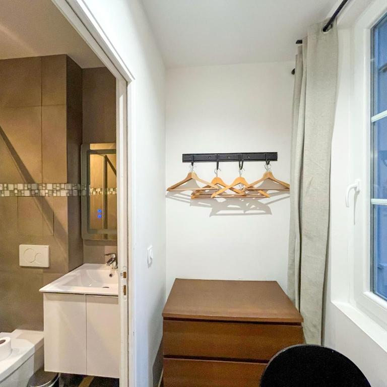 UrbanFlat 207 - Beautiful Studio in the center of Paris - Studio - 20