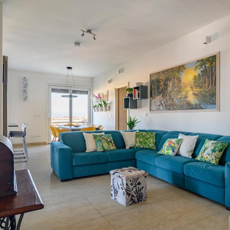 Marconi Skyline - Three-Bedroom Apartment - 3