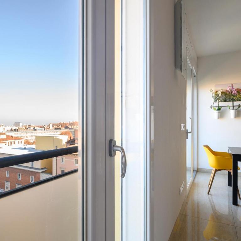 Marconi Skyline - Three-Bedroom Apartment - 17