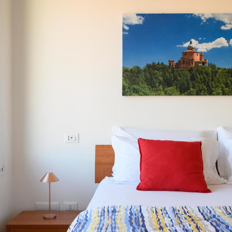 Marconi Skyline - Three-Bedroom Apartment - 30