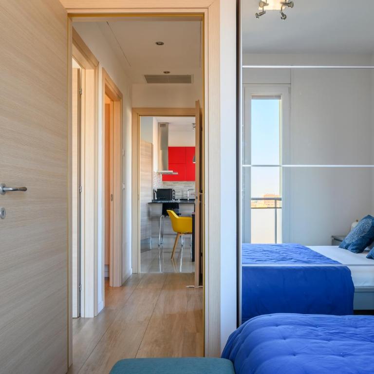 Marconi Skyline - Three-Bedroom Apartment - 36