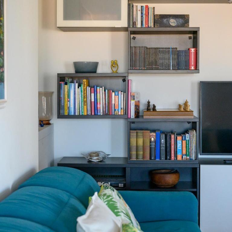 Marconi Skyline - Three-Bedroom Apartment - 23