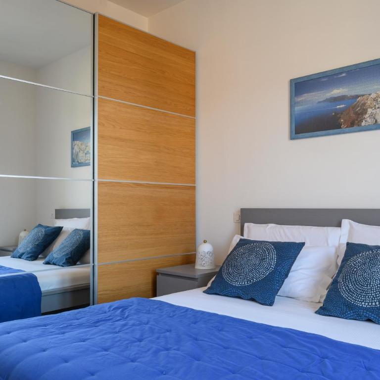 Marconi Skyline - Three-Bedroom Apartment - 35