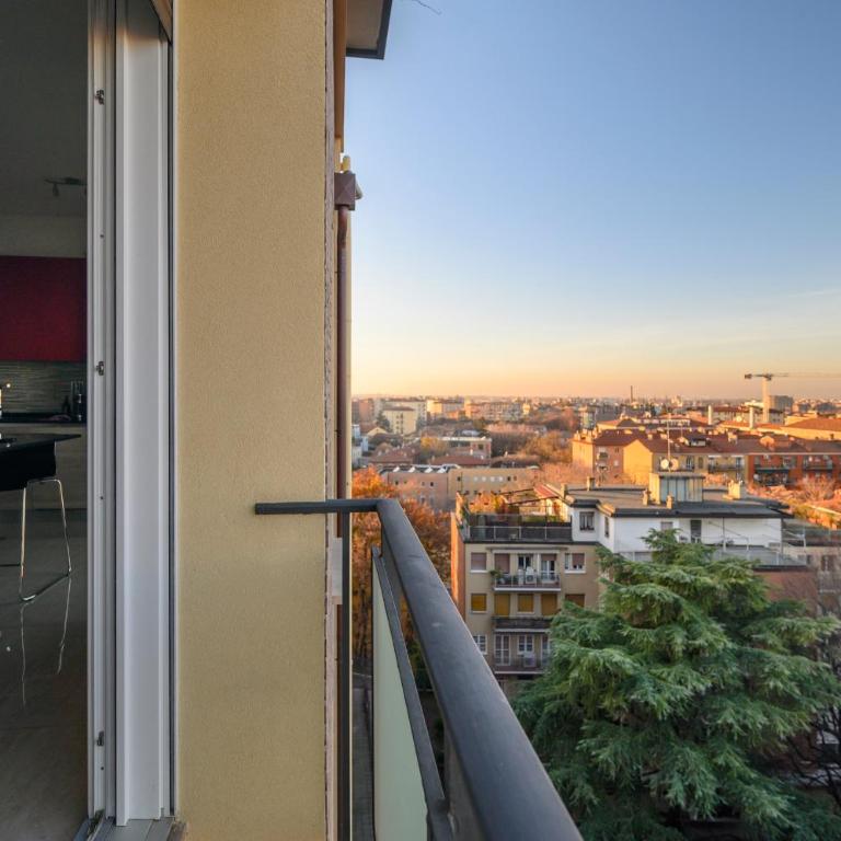 Marconi Skyline - Three-Bedroom Apartment - 51