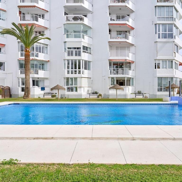 Comfortable Studio Apt Nerja - Apartamento de 1 dormitorio - 2