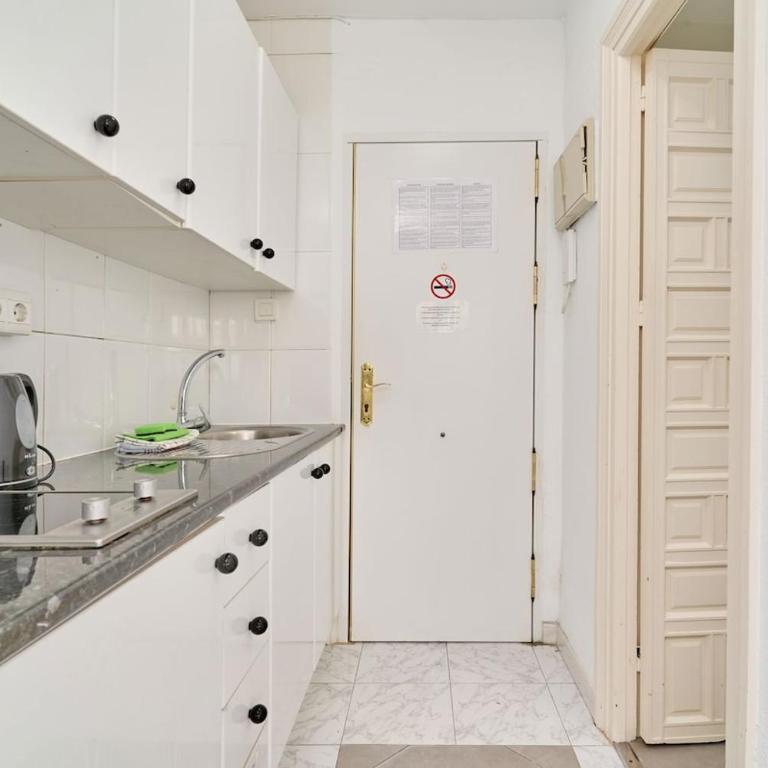 Comfortable Studio Apt Nerja - Apartamento de 1 dormitorio - 8