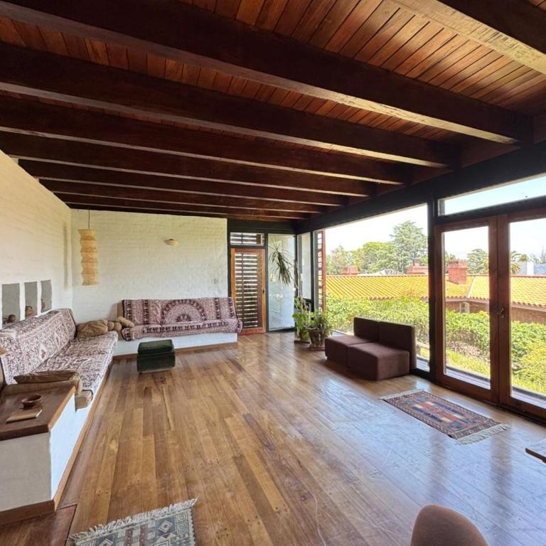 Casa de diseño en Costa Azul - Casa - 1