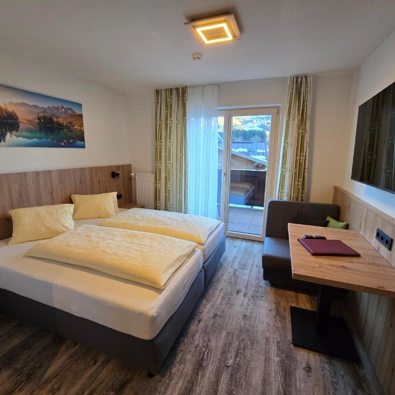 Wellness Pension Hollaus - Dreibettzimmer - 5