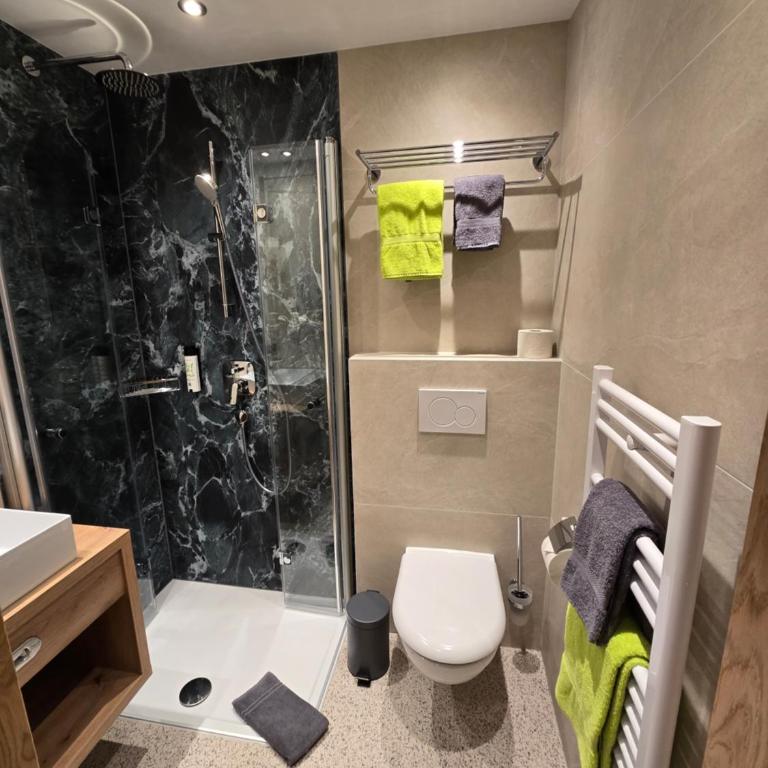 Wellness Pension Hollaus - Dreibettzimmer - 6