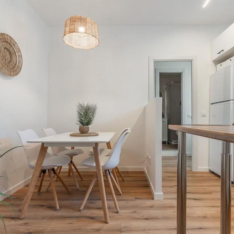 Charmingly renovated -2Bdrs 2Baths -Atocha - Apartment - 3