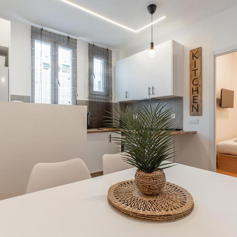 Charmingly renovated -2Bdrs 2Baths -Atocha - Apartment - 7