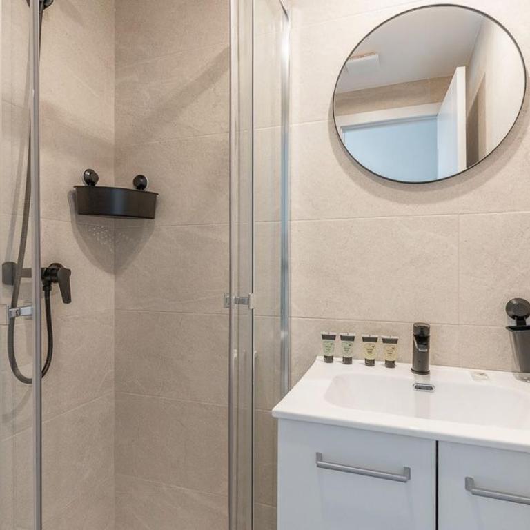 Charmingly renovated -2Bdrs 2Baths -Atocha - Apartment - 19