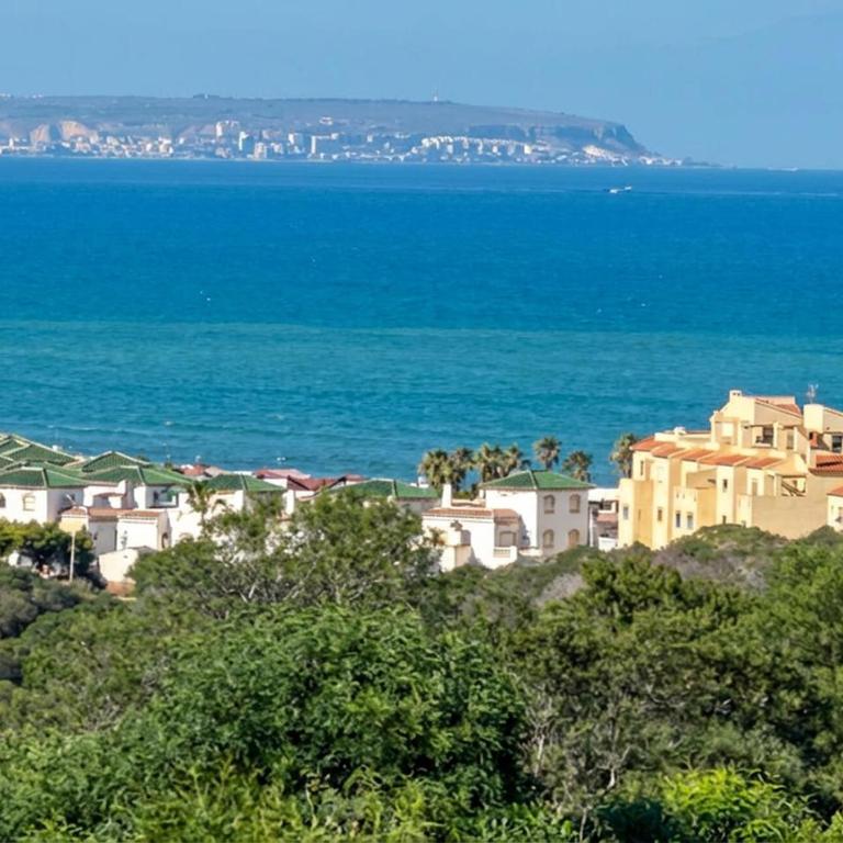 Cozy Home In Torrevieja With House Sea View - Casa de vacaciones de 2 dormitorios - 2