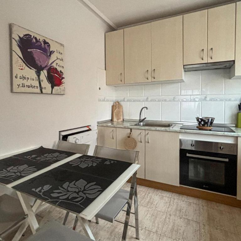 Cozy Home In Torrevieja With House Sea View - Casa de vacaciones de 2 dormitorios - 11