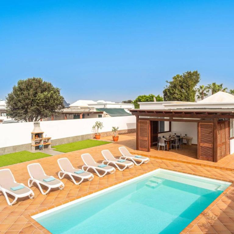 Villa Mango Lanzarote by Villa Plus - Villa - 1