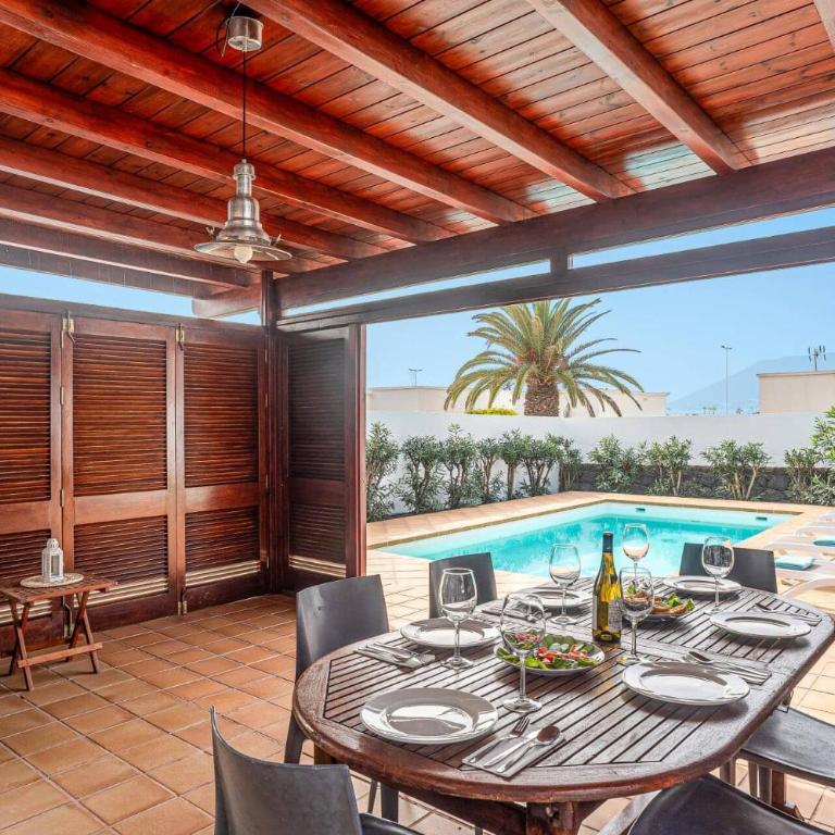 Villa Mango Lanzarote by Villa Plus - Villa - 3