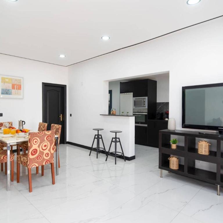 Villa Mango Lanzarote by Villa Plus - Villa - 9
