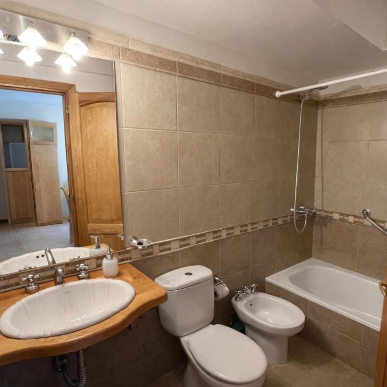 Departamento en pleno centro, con Pileta y parking - One-Bedroom Apartment - 6