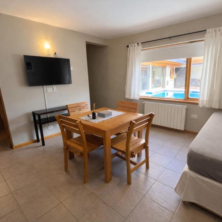 Departamento en pleno centro, con Pileta y parking - One-Bedroom Apartment - 1