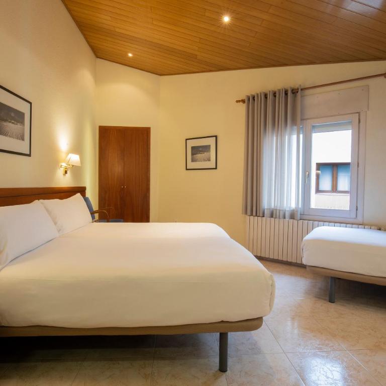 Hotel Oros by Nexta - Habitación Triple (2 adultos + 1 niño) - 5