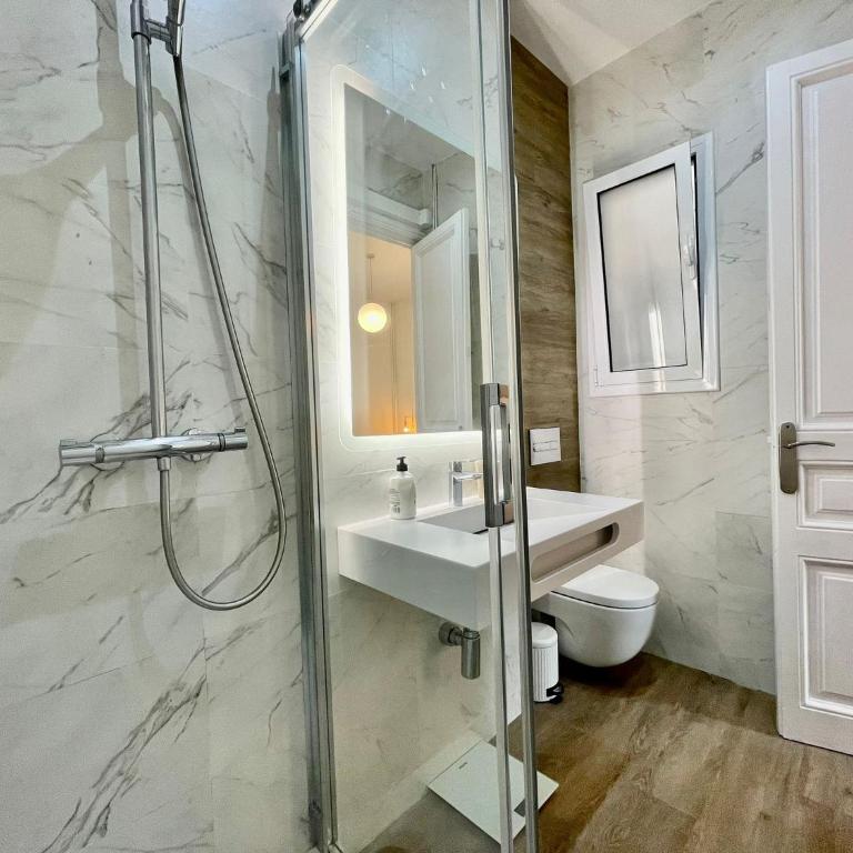 The Gaudi Suites - One-Bedroom Apartment - Bruc,134 - 15