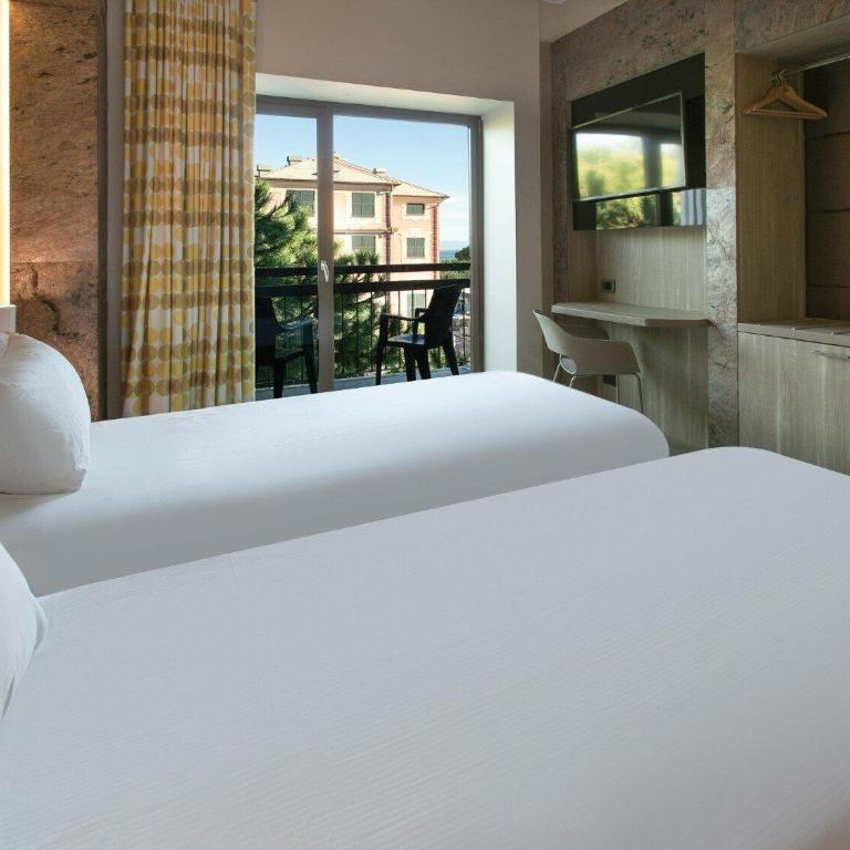 B&B Hotel Savona - Camera Doppia con Letti Singoli con Terrazza - 3