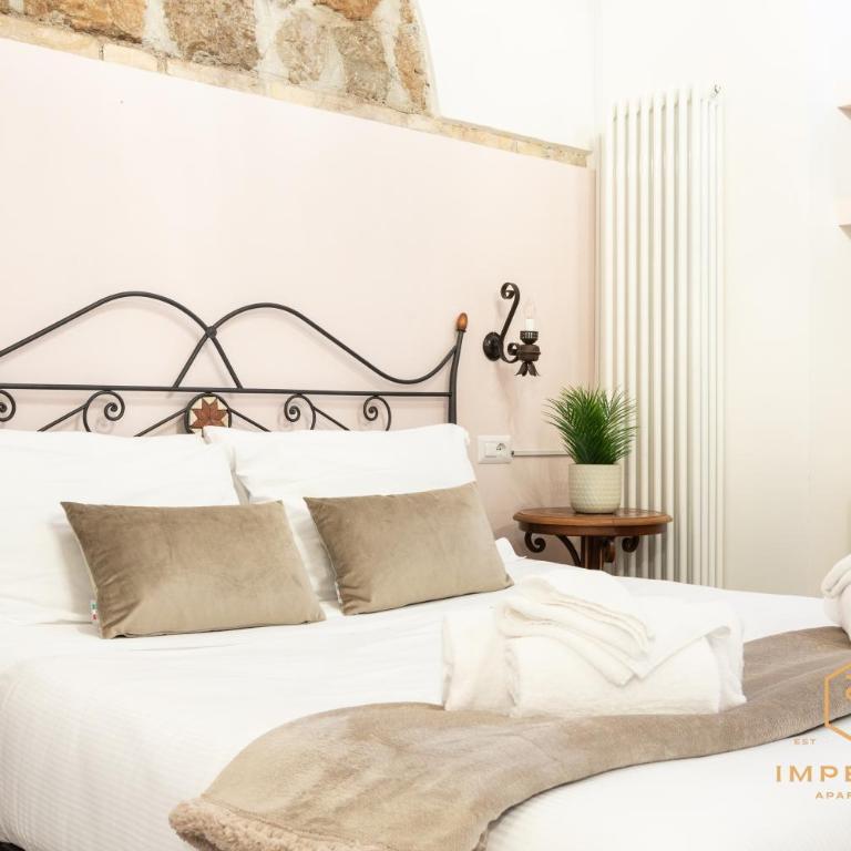 Imperium Residence - 100mt to metro, private Patio, A-C, 2-4 pax - Casa con 1 Camera da Letto - 7