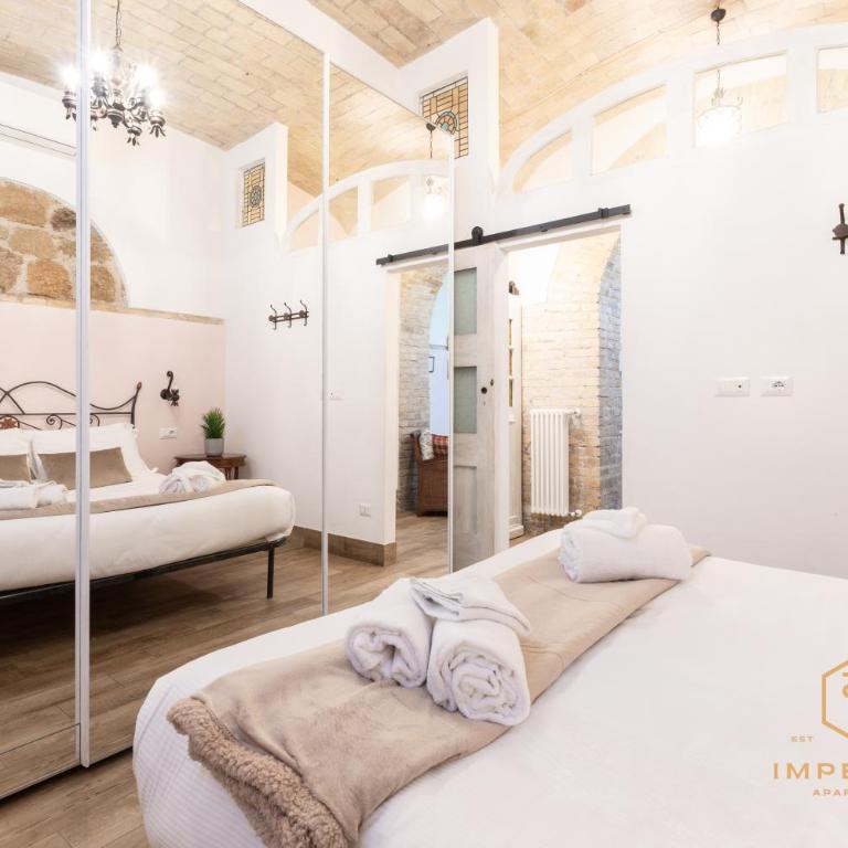 Imperium Residence - 100mt to metro, private Patio, A-C, 2-4 pax - Casa con 1 Camera da Letto - 10