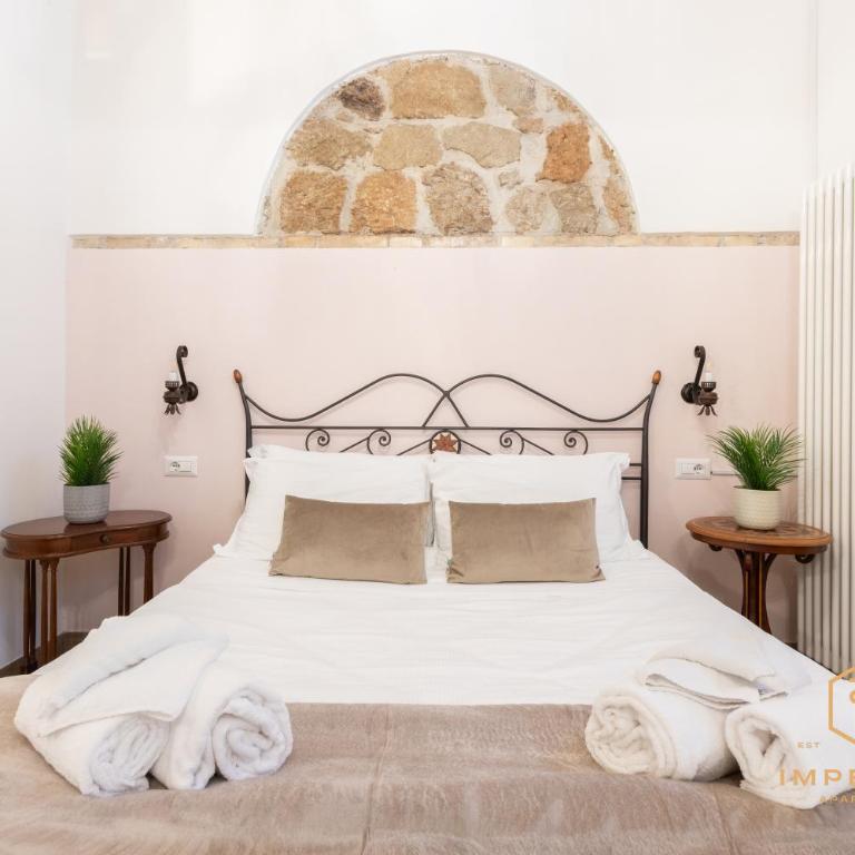Imperium Residence - 100mt to metro, private Patio, A-C, 2-4 pax - Casa con 1 Camera da Letto - 8
