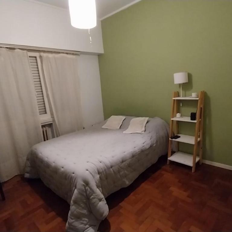 Depto centro 4 ambientes - Apartamento de 3 dormitorios - 4