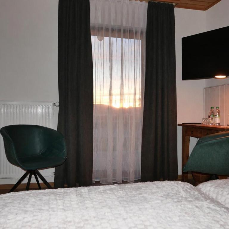 Landhaus Meine Auszeit - Deluxe Doppel-/Zweibettzimmer - 4