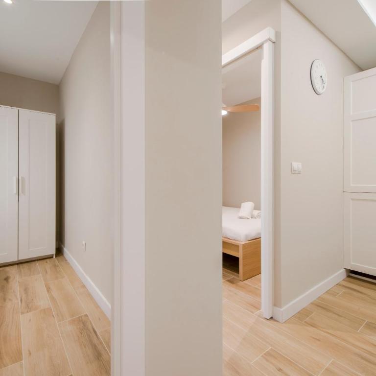 Real encanto para 8, al pie de Plaza España - Three-Bedroom Apartment - 19