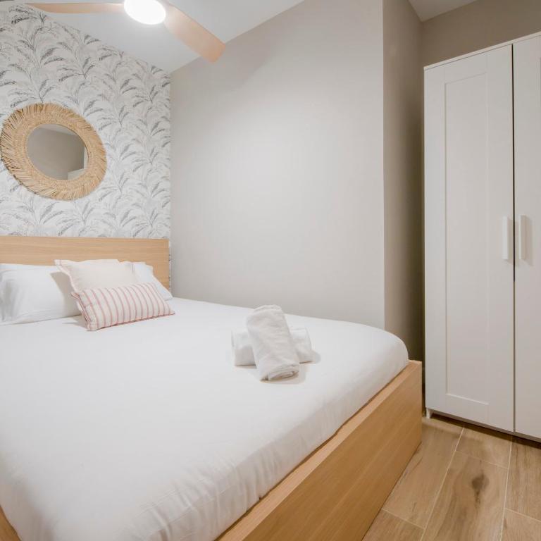 Real encanto para 8, al pie de Plaza España - Three-Bedroom Apartment - 18