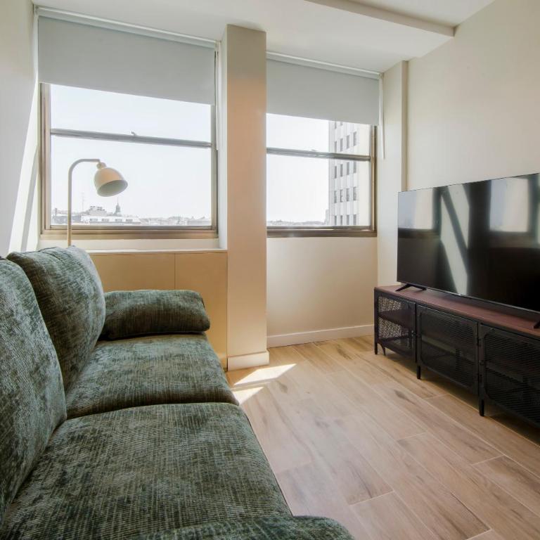 Real encanto para 8, al pie de Plaza España - Three-Bedroom Apartment - 22