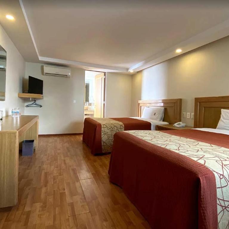Hotel Lord - Double Room with Two Double Beds - 1