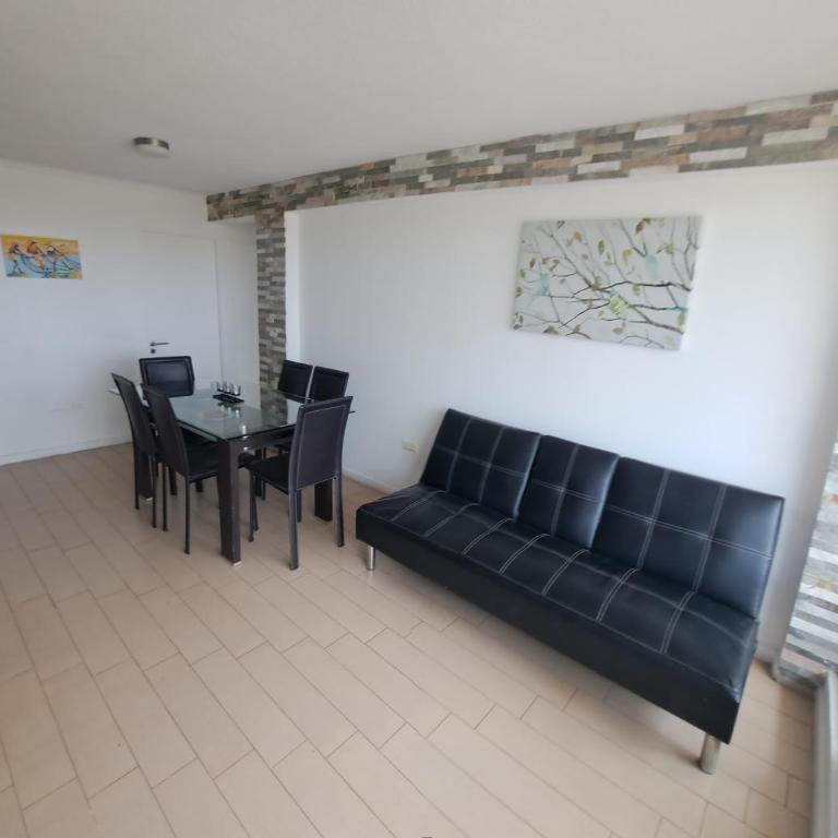 Departamento en Avenida del Mar - Three-Bedroom Apartment - 6