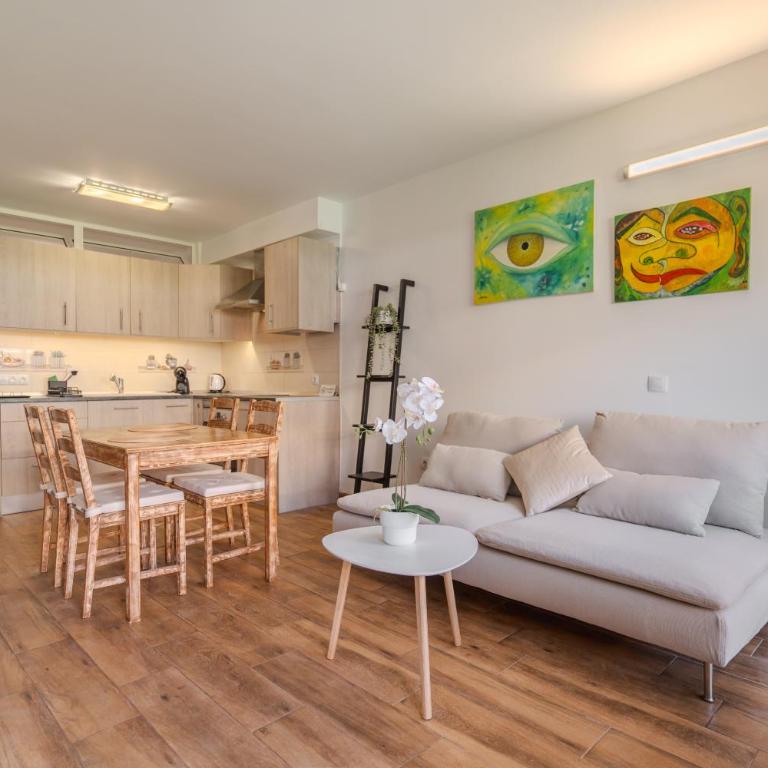 Sunny Studio with Pool & Terrace & WIFI - Apartamento de 1 dormitorio - 3