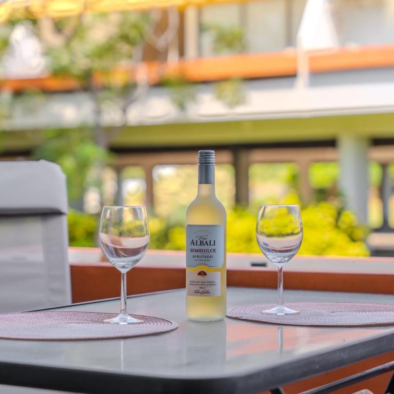 Sunny Studio with Pool & Terrace & WIFI - Apartamento de 1 dormitorio - 10
